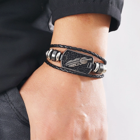 Bracciale da Uomo Vintage Multistrato in Pelle di Vacchetta Con Ciondolo a Piuma in Lega Perline Fatte a Mano Gioielli Punk
