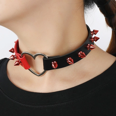 Ras du Cou Punk en Cuir PU avec Cœur et Pointes pour Femme Bicolore Rouge Noir Collier Gothique à Rivets Bijoux Rock Réglable