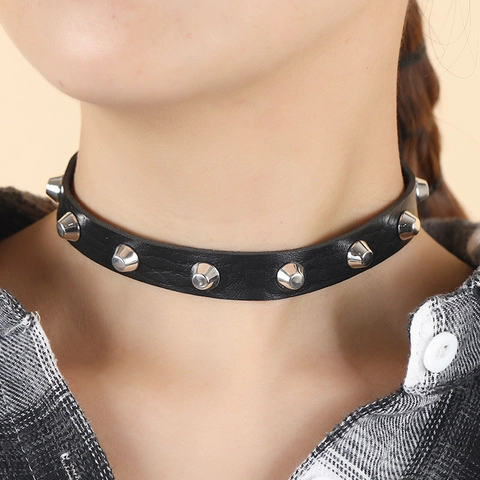 Harajuku Punk Niete Kunstleder Choker Halskette Für Damen Galvanisiert Eisen Streetwear Nachtclub Halsband Schmuck
