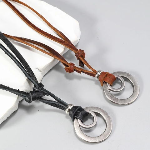 Collana Vintage in Pelle di Vacca Con Ciondolo a Doppio Anello in Lega Retrò Regolabile Catena Lunga Per Uomo Donna