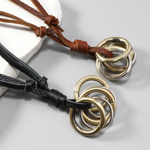 Collana con Ciondolo ad Anello in Lega Multistrato in Pelle di Vacca Vintage Catena Lunga Regolabile per Uomo Donna Gioielli