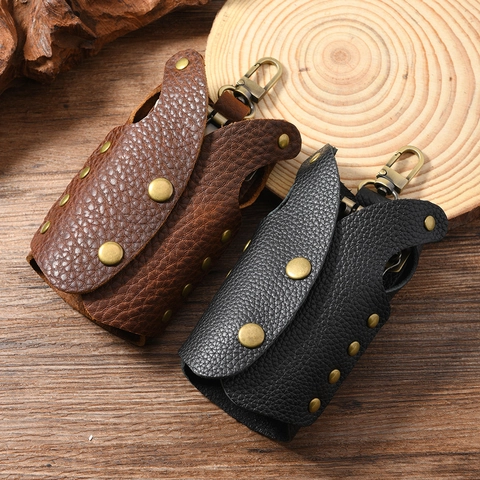Custodia per Chiavi in Vera Pelle di Vacchetta Vintage a Forma di Gilet Con Rivetti in Metallo Trama Litchi Portachiavi