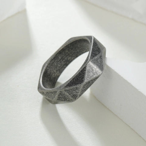 Vintage Titanium Staal Geometrische Ruit Gesneden Ring Voor Mannen Vrouwen Antiek Zilver Geoxideerde Afwerking Industriële Punk Sieraden