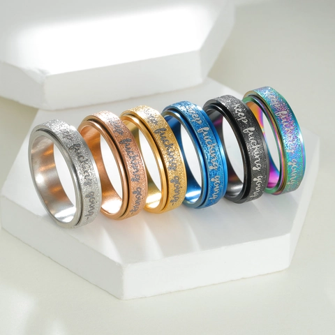 Anello Rotante Motivazionale Keep Fucking Going per Uomo Donna Acciaio al Titanio Opaco Sollievo dallo Stress Fidget Ring Gioielli