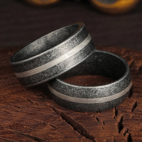 Vintage Titanium Steel Ring Retro Industrial Style Textured Band For Men Women Antique Silver Distressed Fashion Finger Jewelry