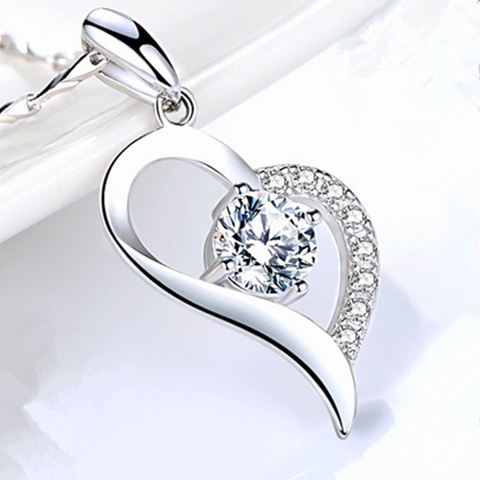 Collar con Colgante de Corazón de Plata de Ley 925 para Mujer Circonia Incrustada Diseño Hueco Dulce Romántico Joyería Regalo
