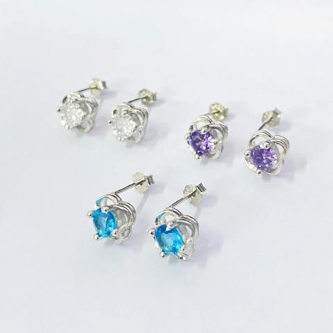 925 Sterling Silver Four Leaf Clover Stud Earrings For Women Hollow Flower Design Rhinestone Inlaid Fresh Sweet Jewelry Gift