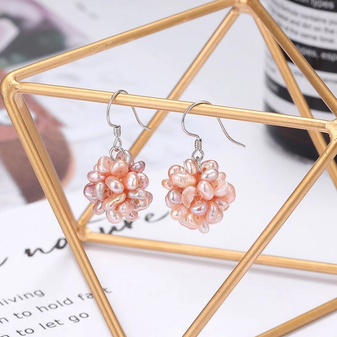 Pendientes de Gancho en Racimo de Perlas de Agua Dulce Naturales Hechos a Mano para Mujer Poste de Plata de Ley 925 Pendientes Colgantes Asimétricos