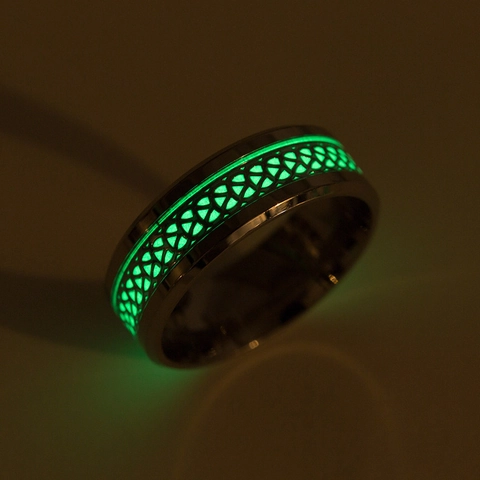 Anello Luminoso in Acciaio Inossidabile per Uomo Donna Motivo Drago Celtico Brilla al Buio Fascia Vintage Matrimonio Festa Gioielli di Moda