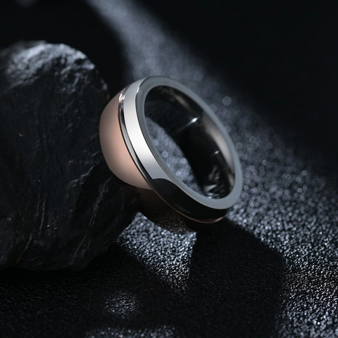 Anello da Uomo Minimalista in Acciaio al Titanio Bicolore Placcato Oro Rosa Argento Fascia Geometrica Gioielli di Moda Fidanzamento Matrimonio