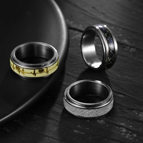 Stainless Steel Spinner Ring Rotatable Anxiety Stress Relief Luminous Dragon Carbon Fiber Pattern Men Fashion Punk Style