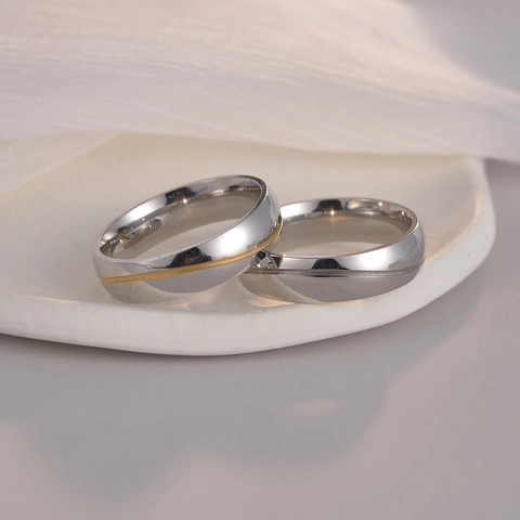 Bague Minimaliste en Acier Inoxydable 6mm Bicolore pour Couples Poli Miroir Ligne Oblique Bijoux de Mode Ornement