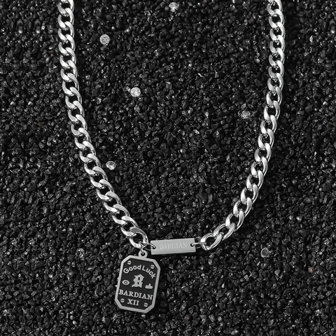 Collier Pendentif Carré Tendance en Acier Inoxydable Pour Hommes Femmes Chiffres Romains Gravé Good Luck Maille Gourmette Bijoux Mode