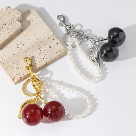 Dolce Portachiavi a Ciliegia in Resina per Donna Perla Artificiale Lega di Zinco Forma di Frutta Ciondolo Borsa Oro Argento