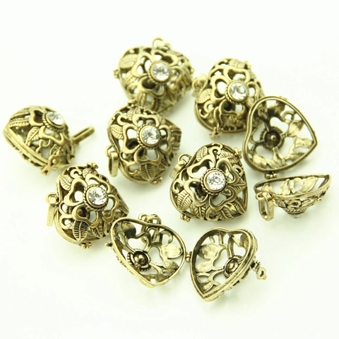 Vintage Legierung Strass Hohl Herz Rund Medaillon Anhänger Antik Bronze Silber DIY Schmuckherstellung Charms Damen