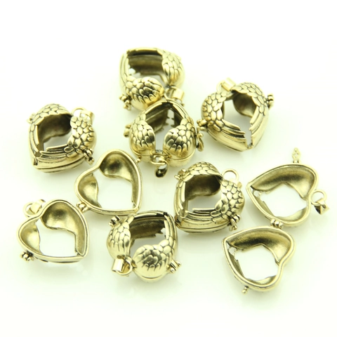 Vintage Antique Bronze Alloy Hollow Heart Angel Wings Locket Pendant For DIY Jewelry Making Necklace Accessories For Women