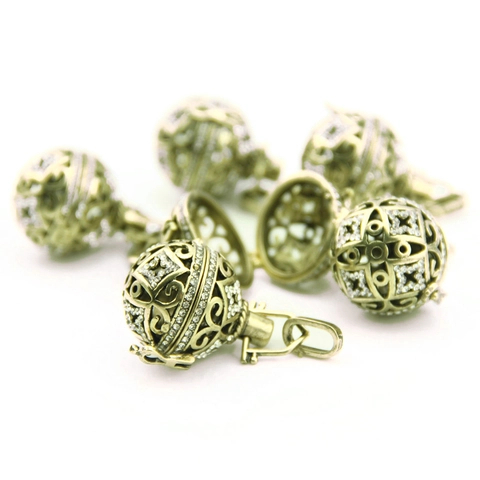 Vintage Alloy Filigree Hollow Ball Cage Pendant Rhinestone Inlaid Aromatherapy Essential Oil Diffuser DIY Jewelry For Women