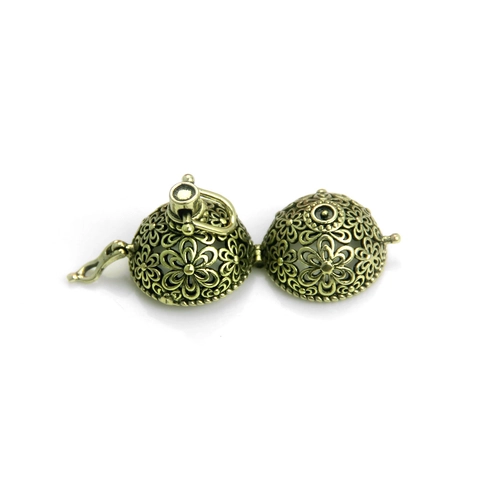 Vintage Antique Bronze Hollow Floral Ball Locket Pendant Openable Sphere DIY Jewelry Accessories For Necklace Making