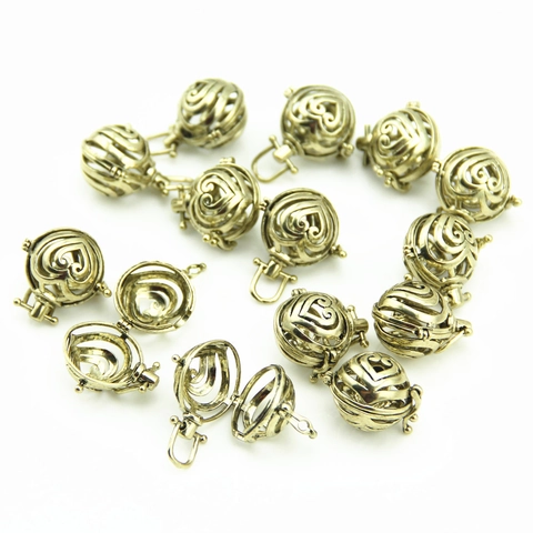Vintage Alloy Hollow Ball Locket Pendant For DIY Jewelry Making Round Heart Pattern Openable Cage Pendant Women Accessory