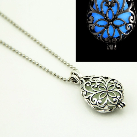 Collana Vintage in Argento Antico con Pendente Luminoso Traforato Si Illumina al Buio Goccia Albero della Vita Ali Lega Gioielli