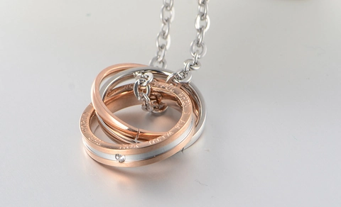 Roestvrijstalen Drievoudige Ring Hanger Halsketting Gegraveerde Romantische Zin Voor Koppels Strass Ingelegde Sieraden
