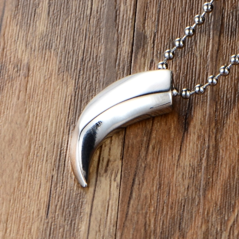Vintage Stainless Steel Wolf Tooth Pendant Necklace For Men Cool Punk Tribal Animal Horn Silver Polished Jewelry Accessory