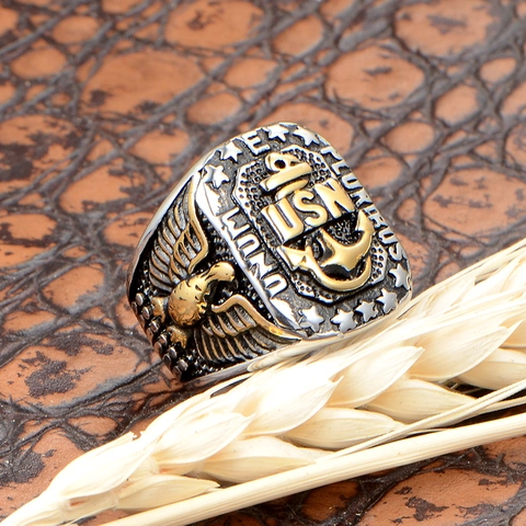 US Navy Heren Ring Titanium Staal Adelaar Zegelring Tweekleurig Goud Relief Militaire Stijl Herdenkingssieraden Vintage Vingerring