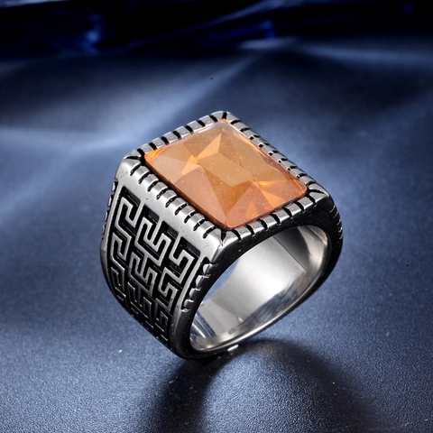 Anillo de Acero de Titanio Vintage para Hombres Mujeres Piedra Cuadrada de Vidrio Ámbar Patrón de Greca Anillo de Dedo de Acero Inoxidable Joyería de Moda