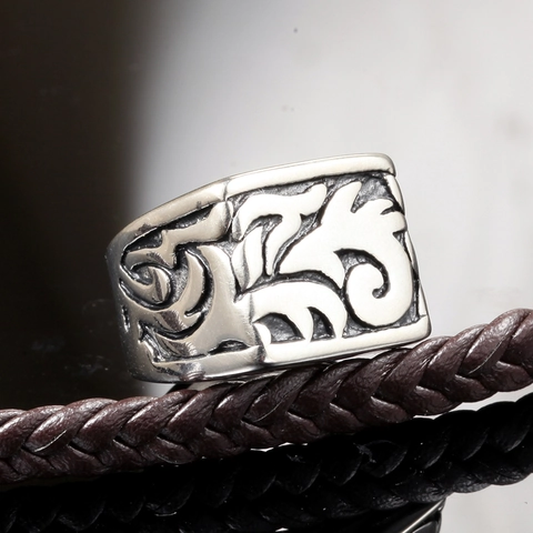 Vintage Punk Stainless Steel Signet Ring For Men Retro Floral Relief Embossed Distressed Biker Gothic Finger Ring Jewelry