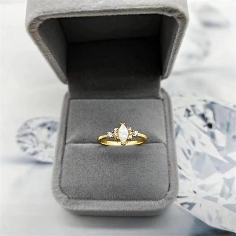 S925 Sterlingsilber Vergoldet Marquise Opal Strass Ring Für Damen Nischen Design Mode Schmuck Eleganter Fingerring