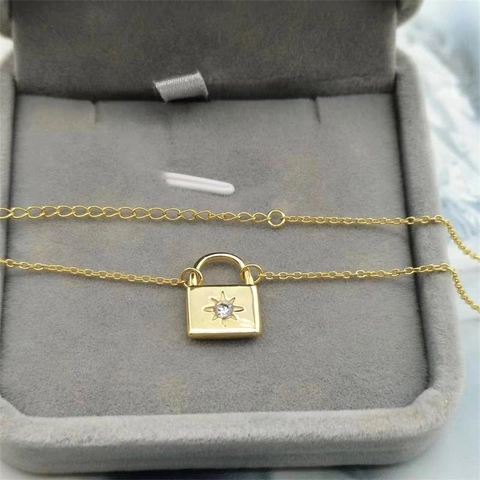 925 Sterlingsilber Gold Überzogene Schloss Anhänger Halskette Für Damen Achtzackiger Stern Strass Minimalistischer Modeschmuck