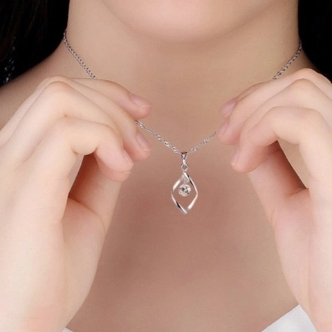 S925 Sterling Silver Twisted Waterdrop Pendant Necklace For Women Elegant Simple Zirconia Clavicle Chain Jewelry Anniversary Gift