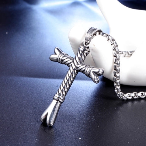 Colgante de Cruz de Acero Inoxidable Gótico para Hombre Vintage Punk Borde de Hueso Textura Retorcida Colgante Solo Sin Cadena