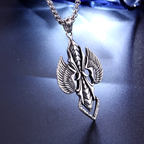 Ciondolo a Croce Con Ali in Acciaio Inossidabile Vintage Per Uomo Gothic Punk Spada Scudo Ciondolo Gioielli Accessori Per Uso Quotidiano