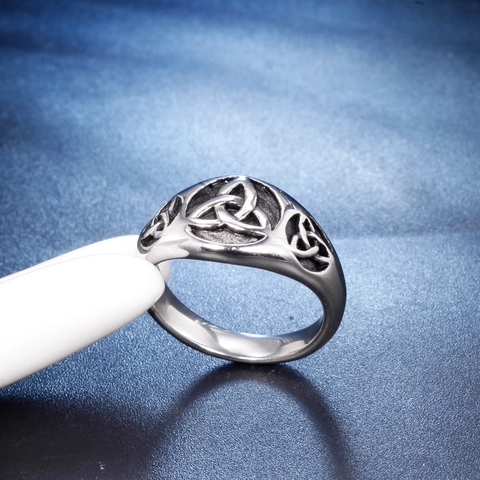 Anillo Vintage de Acero Inoxidable con Tótem Vikingo y Nudo Celta Triquetra de Banda Ancha para Hombres Mujeres Joyería Punk