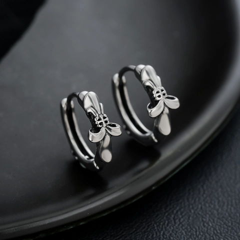 Vintage Titanium Steel Cross Hoop Earrings Gothic Fleur De Lis Relief Retro Punk Non Fading Ear Jewelry For Men Women