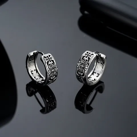 Pendientes de Aro de Cruz Gótica Vintage Grabados para Hombres Mujeres Plata Antigua Cobre Relieve Punk Rock Joyería