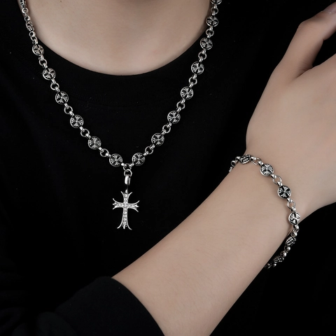 Collana e Bracciale a Croce in Rame Gotico Vintage con Strass e Catena a Fiori Gioielli Retro Argento Unisex