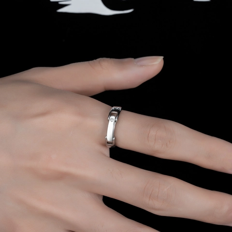 Minimalist Silver Plated Copper Buckle Design Adjustable Ring Rhinestone Geometric Industrial Style Unisex Opening Finger Ring