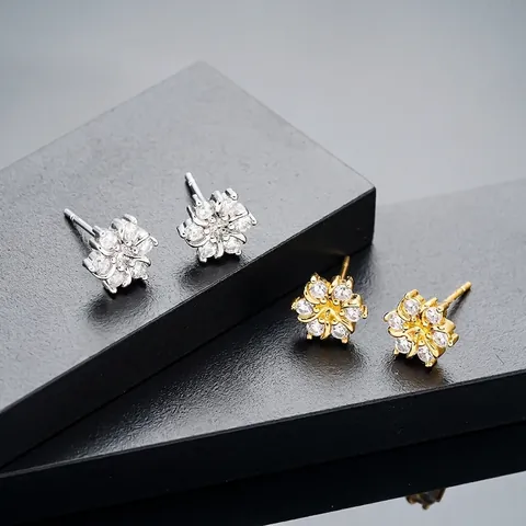 Luxurious Copper Snowflake Stud Earrings With Rhinestone Inlay Minimalist Fashion Unisex Gold Silver Earrings Jewelry Gift