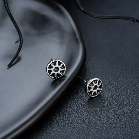 Vintage Copper Sun God Totem Round Stud Earrings For Men Women 925 Sterling Silver Post Geometric Unisex Punk Goth Jewelry