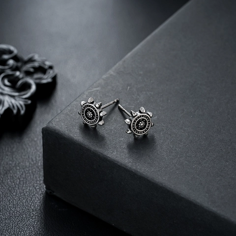 Nautical Ship Wheel Stud Earrings Retro Punk Gothic Antique Copper Rudder Ear Jewelry For Men Women Fashion Gift Accessory