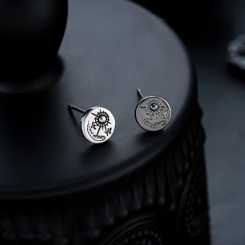 Vintage Copper Sun Moon Star Stud Earrings For Men Women Antique Electroplated Eagle Pattern Retro Punk Hip Hop Ear Jewelry