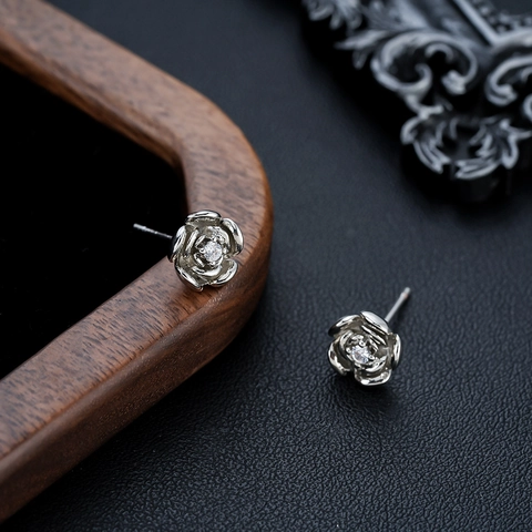 Unisex Copper Rose Flower Stud Earrings Silver Plated Exquisite 3D Floral Rhinestone Embellished Fashion Trend Ear Jewelry