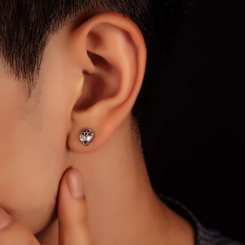 Trendy Stainless Steel Alien Mask Stud Earrings For Women Men Gothic Rhinestone Inlaid Hollow Out Punk Rock Ear Jewelry