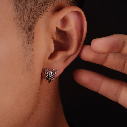 Vintage Scorpion Stud Earrings For Men Punk Gothic Hip Hop Distressed Copper Earrings Animal Jewelry Electroplated Studs