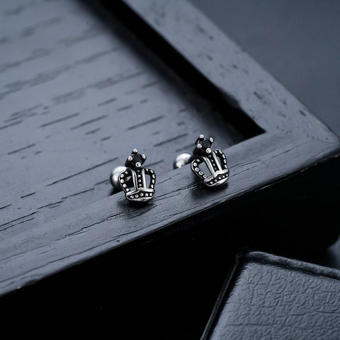Vintage Stainless Steel Crown Stud Earrings Black Rhinestone Unisex Punk Gothic Style Crown Ear Piercing Jewelry For Men Women
