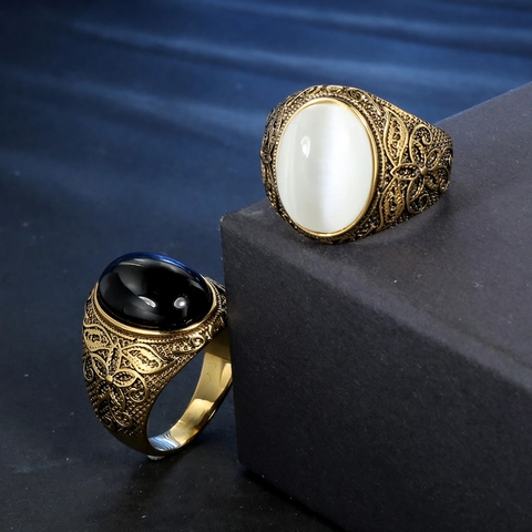 Vintage Titanium Steel Ring For Men Women Zirconia Inlaid Gold Tone Oval Black Stone Carved Band Ring Jewelry Gift