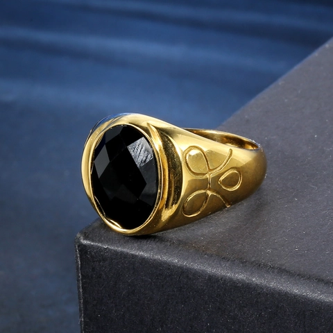 Vintage Stainless Steel Ring For Men Gold Plated Black Rhinestone Oval Faceted Stone Signet Ring Geometric Carved Design Retro Fashion Jewelry Finger Ring