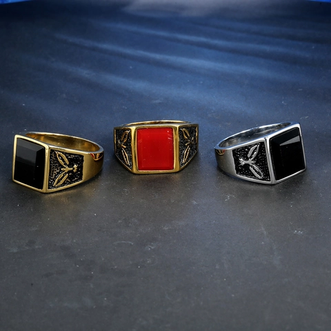 Vintage Men Stainless Steel Signet Ring Square Black Red Rhinestone Eagle Relief Side Hip Hop Punk Fashion Finger Ring Jewelry